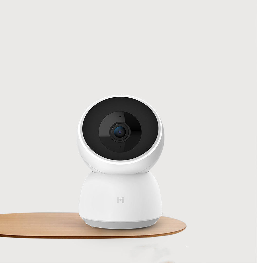 Indoor child surveillance camera connected to mobile